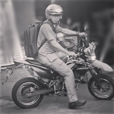 jika ingin cepat berlarilah sendiri jika ingin jauh berjalanlah bersama