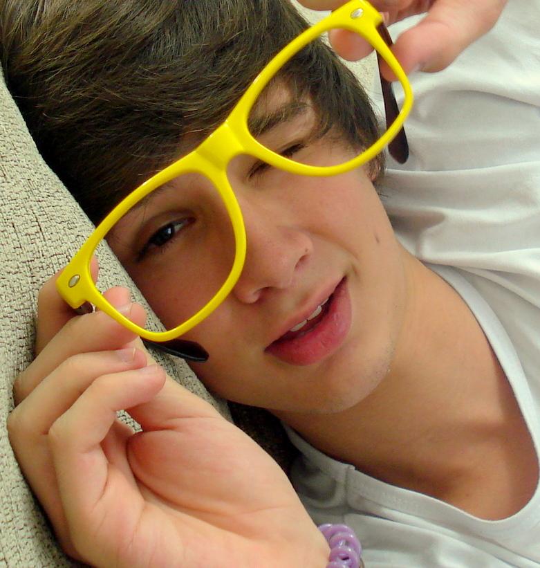 Fiz esse twitter pra guardar o username caso eu precise. Segue la no outro @cauebianchi ahahah