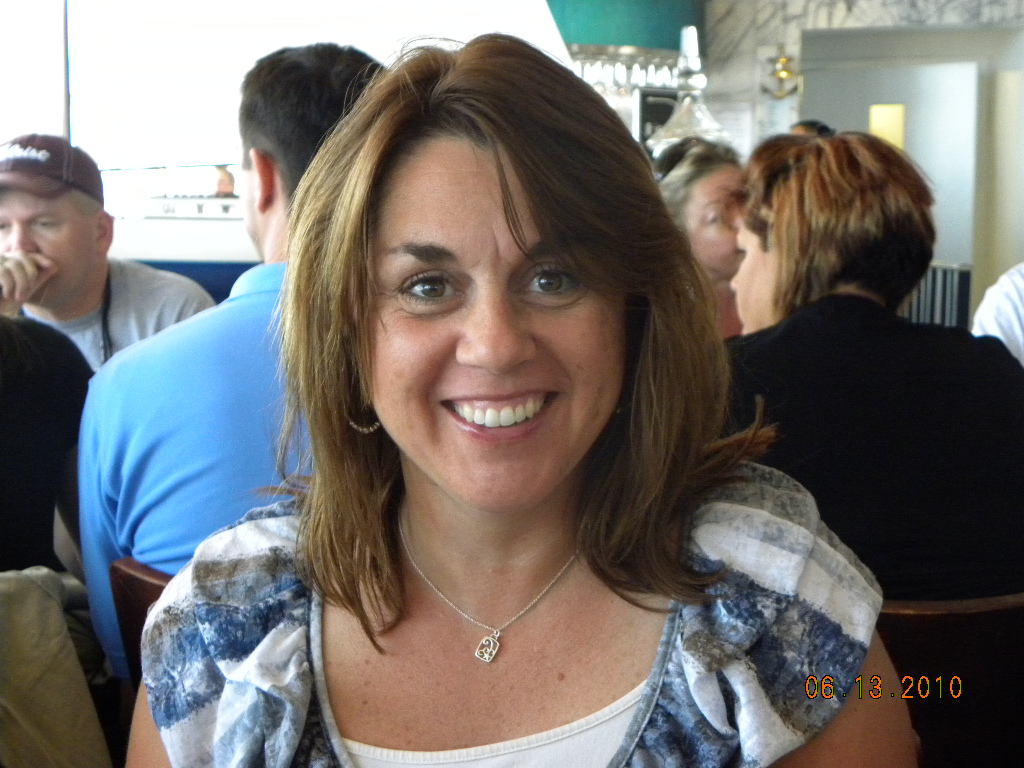 Dorothy Thurman is a stay at home mother and wife. She has a homebased Scentsy Wickless Candle business. Superstar Director & Founder Circle Member.