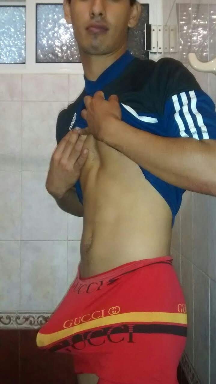 Morboseando
Manda DM con el perfil de tu Hetero que quieres Ver 😈🔥 +18