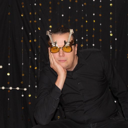 Software engineer. Dutch. Tweets about bread, cheese, coffee, and software engineering.