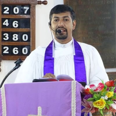 കഷ്ടപെടുന്നവനെയും പവപെട്ടവനെയും കണ്ടു മുഖം തിരിച്ചു പോകരുത് ..കരയുന്നവന് ഒപ്പം കരയുക ..സഹായം ആവിശ്യമുള്ളവന് നല്കുക ...