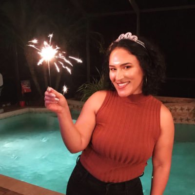 carmenaclemente's profile picture. Design • Illustration • Art Direction • https://t.co/AIlCvavbQA