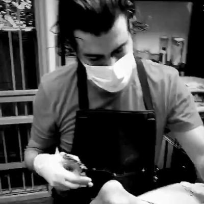 _yurirosa's profile picture. Tattoo and visual artist - Existential figurative drawings.