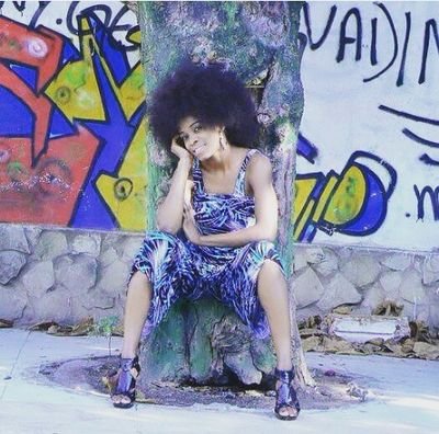 Rapper Angolana e abençoada por Deus produtora Power House contacto para Shows 999131313