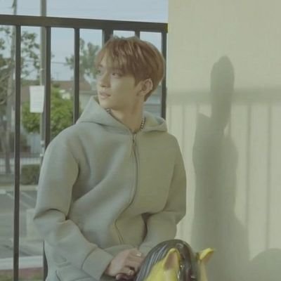 shihuaj's profile picture. bousilleur cervique