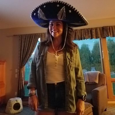 grovesmonica's profile picture. 