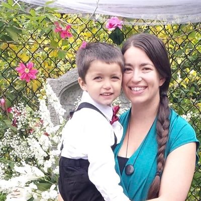 MamaInTheRaw's profile picture. 