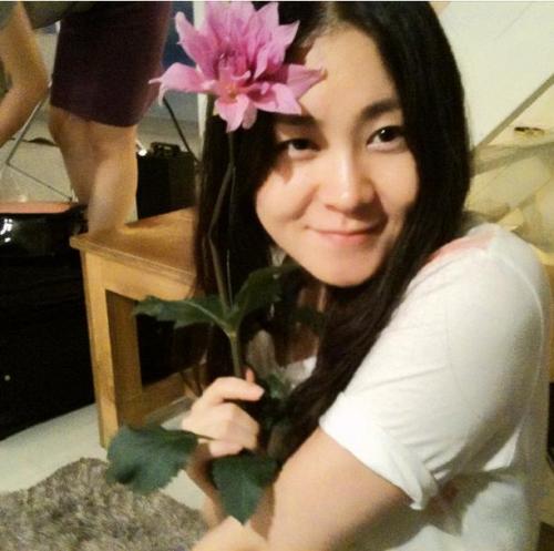Cosmopolitan Korea  Beauty Director
친환경적으로 살아야겠다는 다짐.  
타산지석, let it be, 티끌모아 태산...이 삶의 모토.
