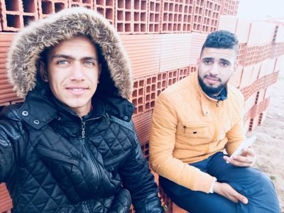 ZdojYqXnnm6Wzte's profile picture. "من لديه الجرأة ..يفوز." هذه هي الحياة