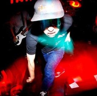 victorha's profile picture. Singer for TWS, Cheonan Walnut Cake Crew, Promote Shows in Cheonan, Skate, Fanzine, Button King, Live Music, Apple.