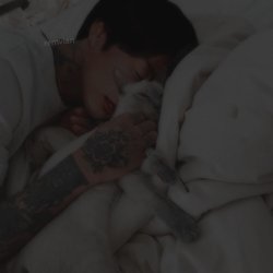 PNlCADIS's profile picture. 하늘 𝐉𝐎𝐎 𝐇𝐀𝐍𝐄𝐔𝐋. — 𝖧𝖠𝖢𝖪𝖤𝖱 ﹔ 𝗎𝗇𝗄𝗇ø𝗐𝗇 ﹠ 𝑩𝑶𝑼𝑵𝑪𝑬𝑹 at a nightclub — ㅤㅤㅤ‘ ˢᵐᶤˡᵉ ᶠᵒʳ ᵗʰᵉ ᶜᵃᵐᵉʳᵃˑ ’