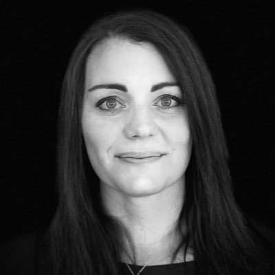 pianistinmotion's profile picture. Classical Pianist, Instructor, Wife, Mother, Lover of Arts, Passionate about Life