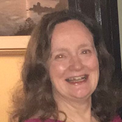 LynneARob's profile picture. 