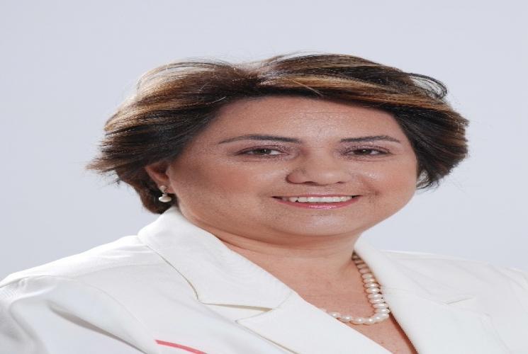Primeira dama de BRAGANÇA PAULISTA, formada em artes, sou presidente do Fundo Social de Solidariedade.