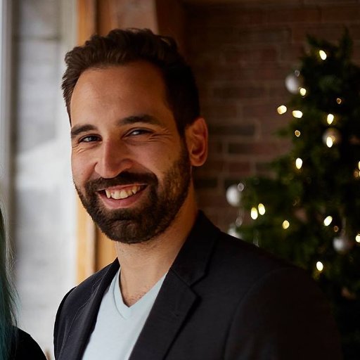 Flarouche's profile picture. Stratège de l'info à @iciradiocanada. Chargé de cours et MA en science politique à @universitelaval. Ceinture noire en ninjutsu. Ex-@engagespublics. Et papa.