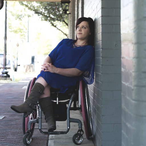 YouTuber - Entertainment Journalist - Public Speaker - Ms. Wheelchair Tennessee 2018 - https://t.co/pz2B2Bvd8u