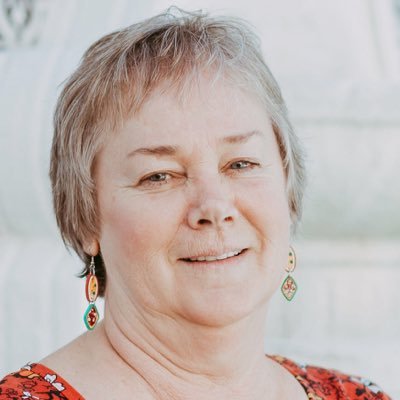 PaperieFiligree's profile picture. I love that I create keepsakes for life’s special moments. As a quilling artist it is easier to show you so that’s what I do.