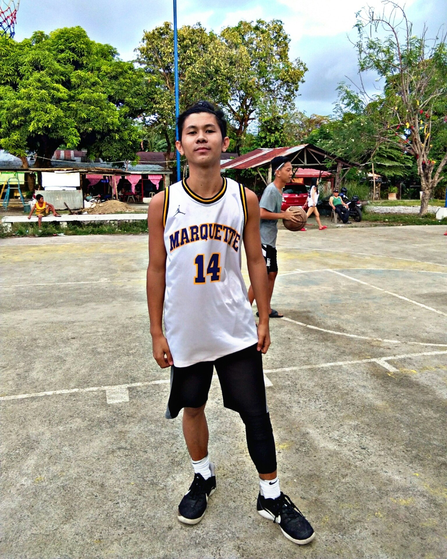 ️🏀•Basketball Player️•🏀 💪•Terrence Romeo•💪 ☘•Kyrie Irving•☘ 👉️•Solid Fan️•👈