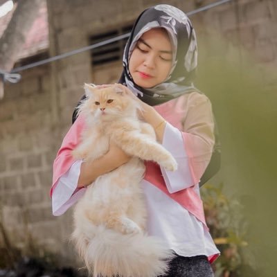 ratihlistya Profile Picture