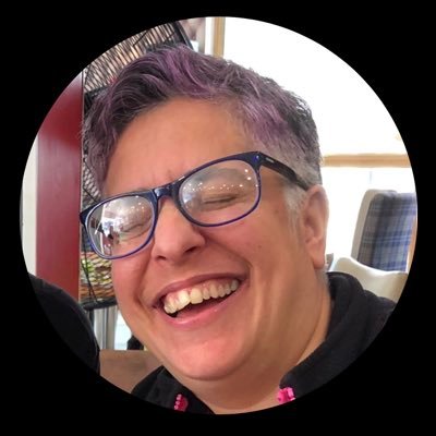 Helping easily distracted entrepreneurs find their focus and achieve greater results with bespoke strategies and accountability coaching 🥸 (she/her)