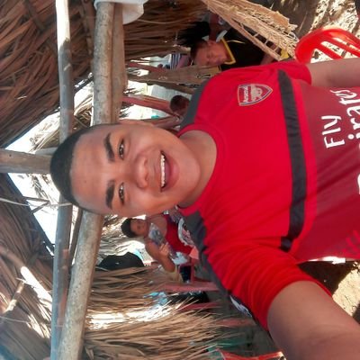 El amor son dos personas que comienzan hacer una, sin dejar de ser ellas mismas... ¿ Y para tí que es el amor ?