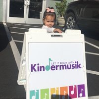 Kindermusik with Miss Lindsay & Friends(@KindermusikF) 's Twitter Profile Photo