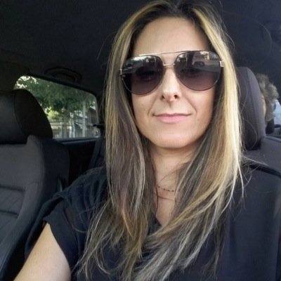 kwstantina_'s profile picture. 