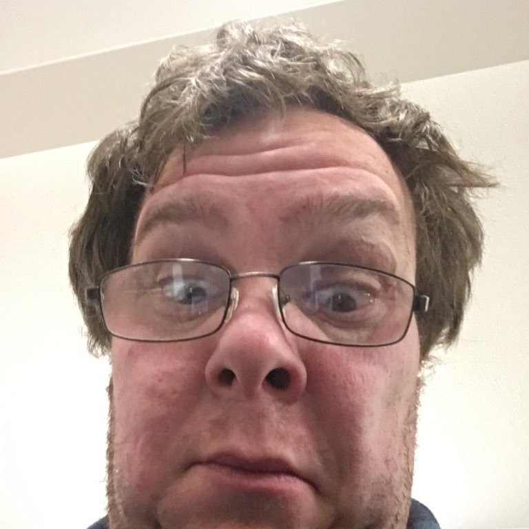 RobertGlucksta3's profile picture. 