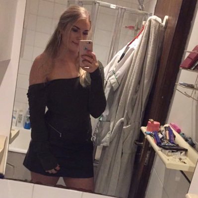 aoifeoleary1's profile picture. Pain is temporary quitting lasts forever