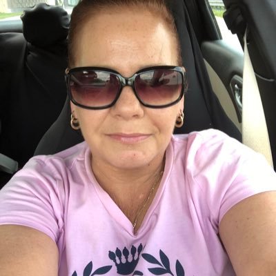 KarenCo91931498's profile picture. 