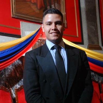 Venezolano y Merideño con orgullo. Ingeniero de Sistemas ULA, Pdte @ceis_ula 2014-2018, @movimientoiu20 , Sec Político Regional @Pr1meroJusticia #Mérida