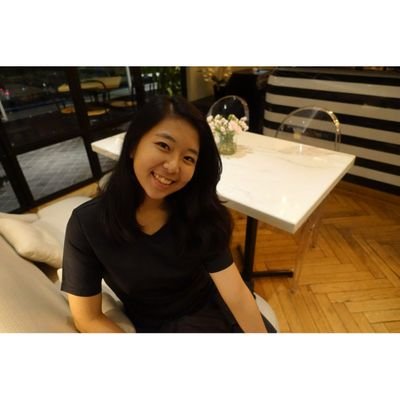 brendaviolita_'s profile picture. never apologize for the way you look.