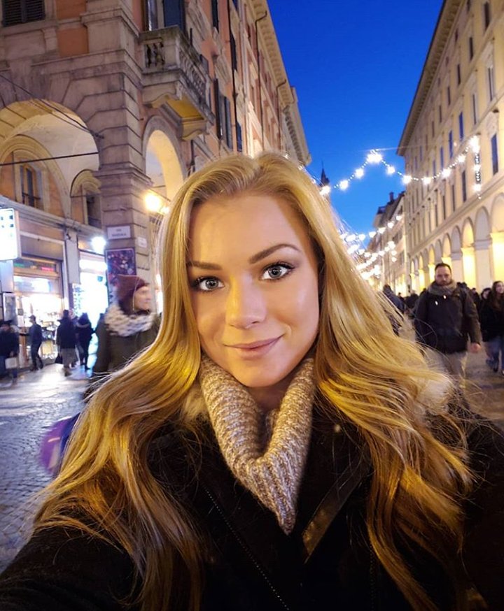 AnitaJo77990509's profile picture. 