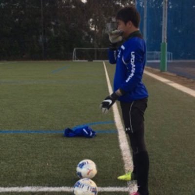 まえしま あおと 19 1 2 明秀日立サッカー部 引退 3年前の自分じゃ信じられないぐらい落ちこぼれて試合でも練習でも迷惑ばっかりかけてしまいました それでもたくさんの良い仲間に恵まれて3年間とても楽しく過ごせました 悔しいことだらけの3年間だった