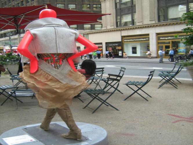 FashionToBeChic's profile picture. Personal take on the wonderful world of fashion. Chic is ALL about attitude. BE chic.