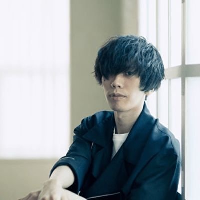 米津玄師さんが好きです。特にlemon。