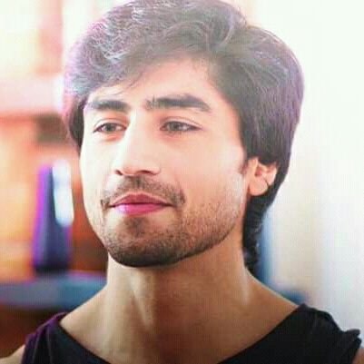 mad fan of bepannaah 
mujhe harshad ka bepannaah pyar karta hai 
follow my instagram @harshadchopda143 please