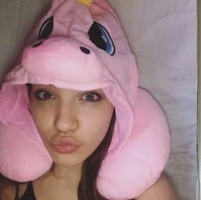 lovenarvay1's profile picture. Malena Narvay: actriz || me sigue 💚 || fan account