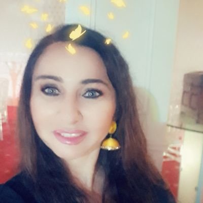 Editor in chief website Roya Tv
رئيسة تحرير موقع قناة رؤيا
مراسلة وكالة الانباء الفرنسية AFP
متخصصة بمكافحة الارهاب والتنظيمات الارهابية