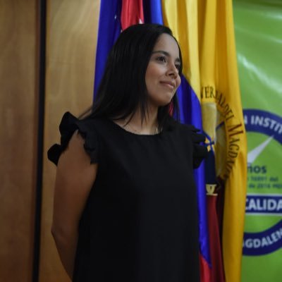 Comunicadora de nacimiento, docente innovadora, emprendedora por herencia