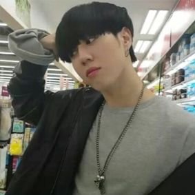 stripygu's profile picture. 𝐓𝐡𝐞𝐫𝐞 𝐢𝐬 𝐨𝐧𝐥𝐲 𝐨𝐧𝐞 𝐫𝐮𝐥𝐞. 𝐃𝐨𝐧'𝐭 𝐭𝐨𝐮𝐜𝐡 𝐦𝐞.