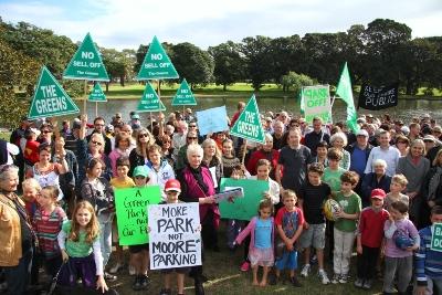 Streetcorner is Sydney's local news source.  We cover local news everyday and you also report the news for us.  YOUR voice in the community.