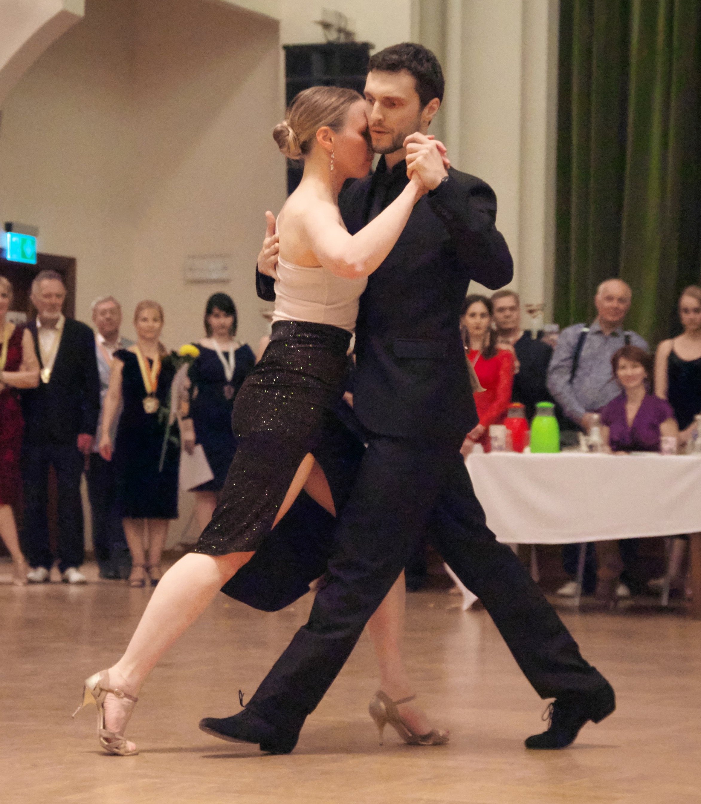 Promoting tango as a social improvisational dance in elegant style. Respect tradition, express tango, be yourself  #tango #dance #salisbury #wiltshire #london