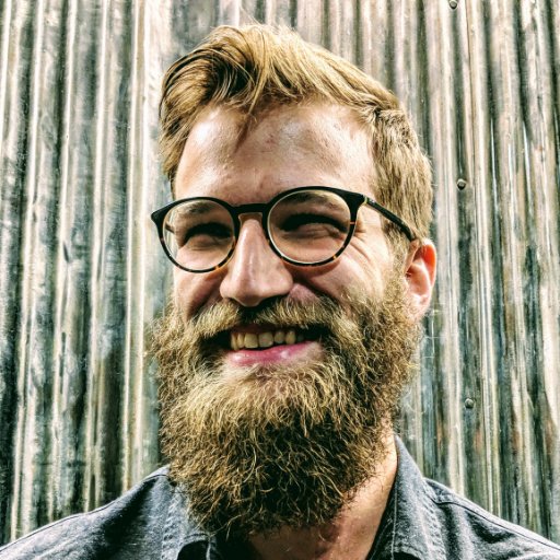 I make games and things. Well, I TRY to make games and things.