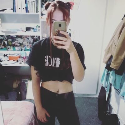 mags_af's profile picture. Crazy mind sharing midnight thoughts