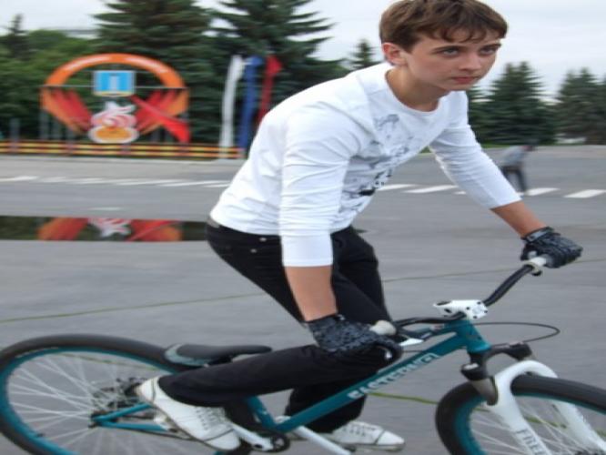 Kolxozzzman's profile picture. My bike
My Music
My Fashion
My Interests