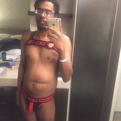 BDSM/kink enthusiast,gaymer,pro-sex work/anti-capitalist,nerd,Black Mexican,creative. All black (LGBT+ & disabled) lives matter. Top. Pronouns: He/They.