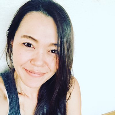 この三次元の世界は 人が愛を学ぶためにある。 自分へ究極的愛の表現 ●命の力を強くする布ナプキン作家●布ナプキンアドバイザー●タントリックヒーラー●ヨガ・背骨コンディショニングインストラクター
