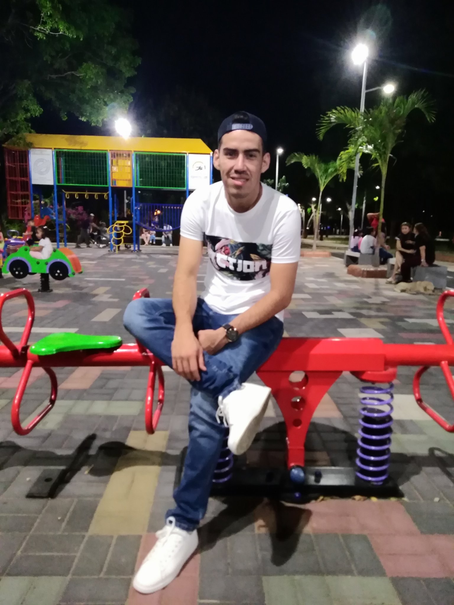tec. mecanico industrial,
mi familia es mi pasion
mi vida es guiada por #Dios